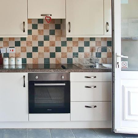 Dart Haven - Cheerful Holiday Bungalow In Galmpton ภายนอก รูปภาพ