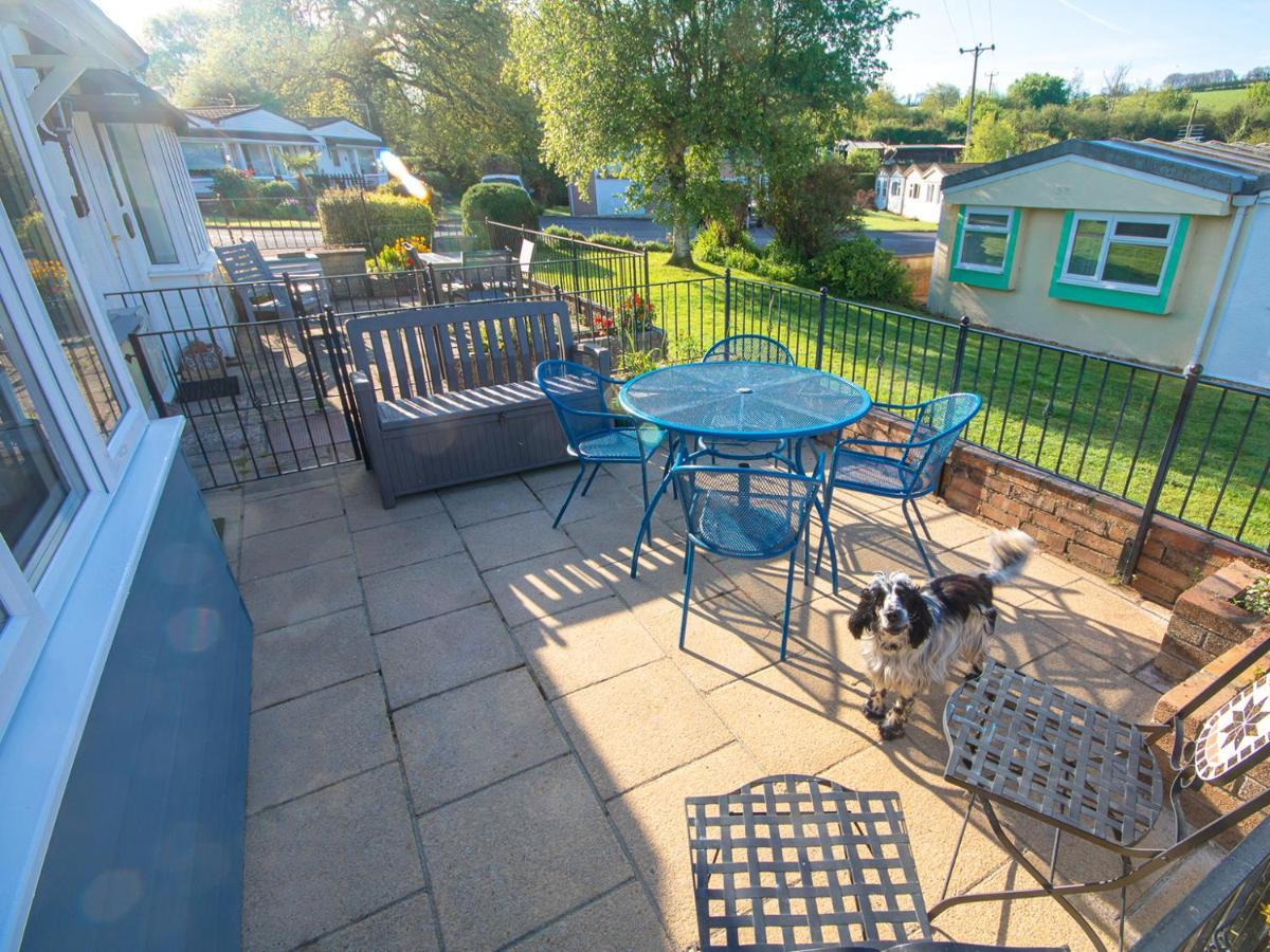 Dart Haven - Cheerful Holiday Bungalow In Galmpton ภายนอก รูปภาพ