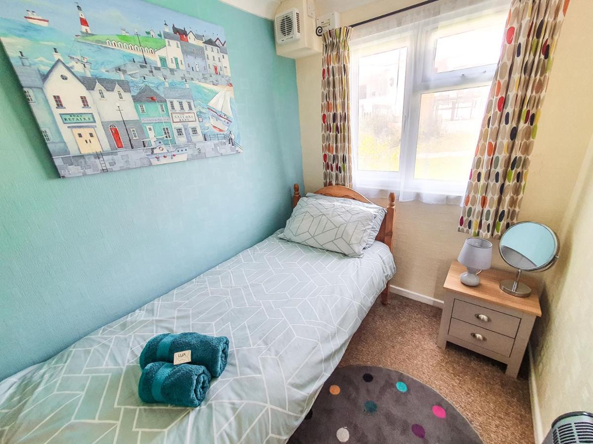 Dart Haven - Cheerful Holiday Bungalow In Galmpton ภายนอก รูปภาพ