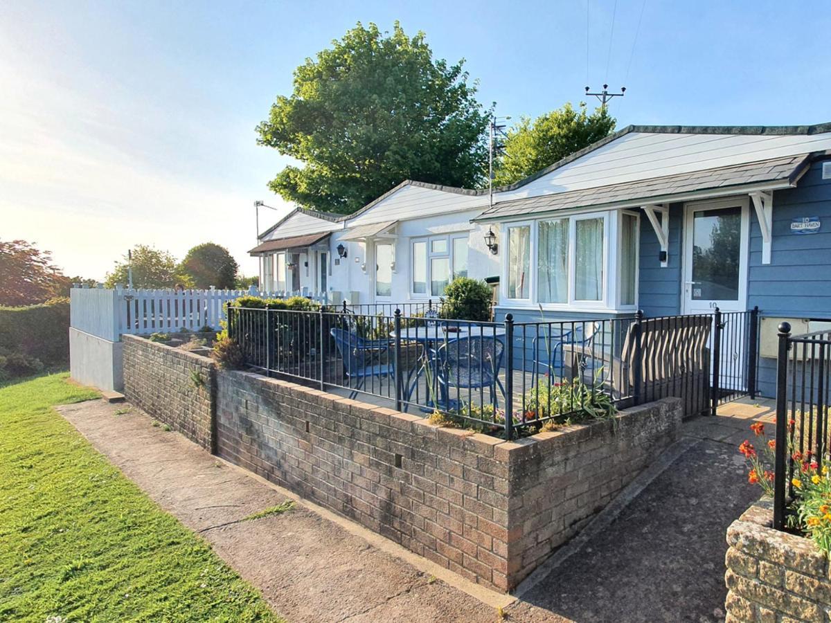 Dart Haven - Cheerful Holiday Bungalow In Galmpton ภายนอก รูปภาพ